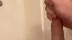 Teen beats cock till Cumshot in bath