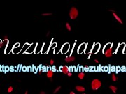 無修正の日本人は彼女がこぼすことができるすべての蜂蜜を示しています 1/16