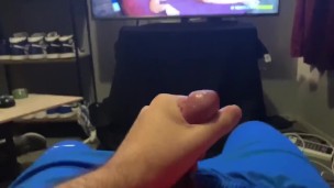 Jerk off session watching porn