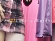 LaChicaSpider haciendo travesuras en los probadores del centro comercial 2/16