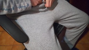 Male Handjob In Swatshirt