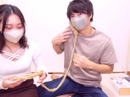 縄で緊縛された彼女をバイブと種付けプレスで拘束調教 Japanese Rope Tied up Fuck - Extreme Orgasm with Restrained Bondage