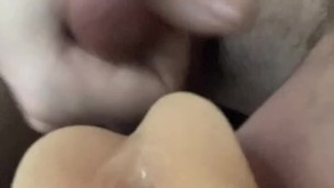 Ejaculation sur ça petite chatte