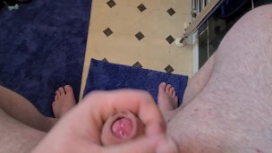 Thick CUMSHOT would you hell clean it up ??