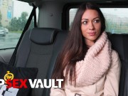 FUCKEDINTRAFFIC - Brunette Beauty Arwen Gold Squirts Hard In The Backseat - VIPSEXVAULT