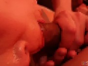 マンコに入れて愛液のたっぷり付いたぺニスを最後は口で綺麗にしました。 16/16