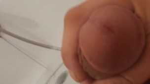 Branle chaude dans le bain 