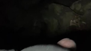 Lindo pau Black grande gozando e mijando na floresta