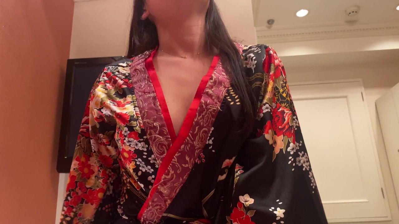 【個人撮影】着物姿の和風日本人素人と生ハメセックス/big-breasted college student  with great style/大胸的大学生，很有风格/몸집이 큰 멋쟁이 대학생 - RedTube