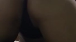 MI CULONA MOVIENDO EL CULO (LATINA EN TANGAS)