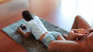 Gamer girl multitasks! Playing NFS and make Footjob at the same time