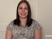 Emma aus Bremen ist sehr sexuell angehaucht 12/16