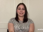 Emma aus Bremen ist sehr sexuell angehaucht 4/16