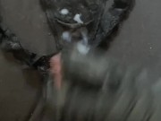 Grosse masturbation dans la petite culotte noir de ma voisine