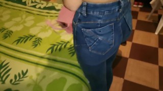 a LA NOVIA DE MI HERMANO le ENCANTA COGER CON AMBOS - RedTube
