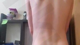 Big Dick Twink gets fucked by Dildo