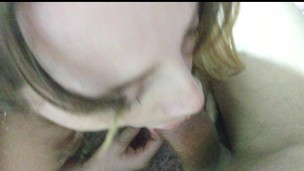 MI NOVIA ME DA UNA BUENA MAMADA DE GARGANTA PROFUNDA