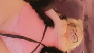 Cute Curvy Pawg Smokes Weed While Pounding Her Pussy With A Tentacle On Onlyfans! 🐙🤤