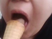 LICKING delicious ICE CREAM 8/16