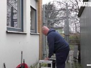 HAUSFRAUFICKEN - Thick And Curvy Mature Lady Invited Neighbor For Sex - AMATEUREURO 1/16