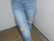 VECINA latina SE DEJA COGER por DINERO cuando SU ESPOSO NO ESTA 2/16