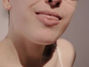 Mamada bien fumada  Corrida en la boca 4k 3/16