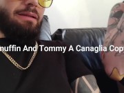 Ladymuffin And Tommy A Canaglia Svapano sul divano di pelle... 3/16