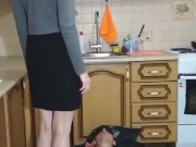 Села на лицо. Приказала дрочить, но не кончать 1/16