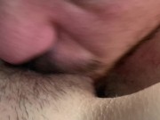 Mi mejor amigo me lame el coño en el coche de cerca al salir de la universidad 1/16