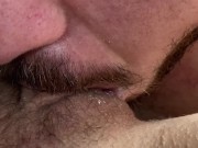 Mi mejor amigo me lame el coño en el coche de cerca al salir de la universidad 4/16