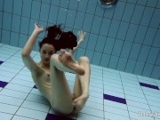 Watch them hottest babes underwater super sexy 10/16