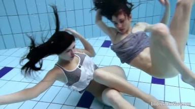 Russians underwater Aneta with Janka and Andrejka alone