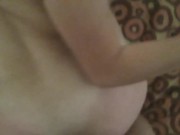 Me cojo a una morena en un telo bien rico con mi enorme verga! 8/16