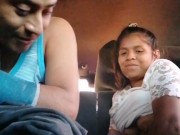 Morena tímida chupando y montando polla caliente por primera vez y en el auto 3/16