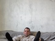 I'm listening to the radio 14/16