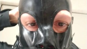 Mask removal (with gag & tubes)