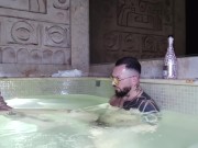 Idromassaggio e sushi con la moglie buttana 15/16