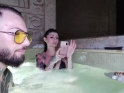 Idromassaggio e sushi con la moglie buttana 3/16