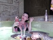 Idromassaggio e sushi con la moglie buttana 9/16