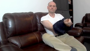 Kudoslong removes his clothes and wanks his uncut cock and ties his socks around his cock