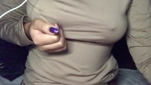 DO YOU LOVE TO SEE ME MASTURBATE? I talk to you and I cum in the foreground😈