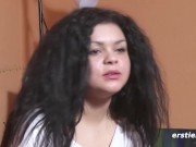 Leidenschaftliche Deutsch-Brasilianerin befriedigt sich vor Kamera 15/16