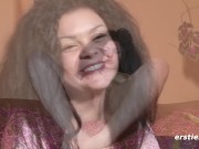 Leidenschaftliche Deutsch-Brasilianerin befriedigt sich vor Kamera 9/16