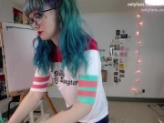 Painting Show dressed as Harley Quinn