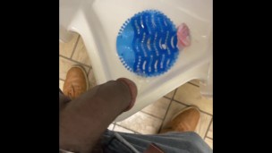 Public Piss @ 7-Eleven