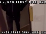 Cuckold Threesome - On se fait baiser toutes les deux par une grosse queue devant son mec cocu ! 4/16