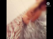 مغربية🇲🇦 تترضعو لسعودي فوسط دوش - Screenshot 12 of 16 - HD