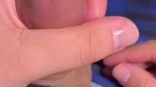 Cute femboy jerks off into condom, see the ending at @veggieboiph on twitter!