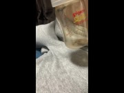 [#short]🍼お乳がパンパンだったから公園で絞ってきたw / [#short]Japanese mom milking a cow in the park 10/16