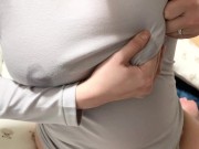 [#short]🍼お乳がパンパンだったから公園で絞ってきたw / [#short]Japanese mom milking a cow in the park 5/16